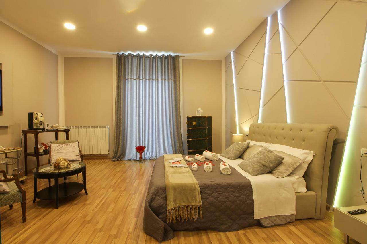 Reggia & Dintorni Rooms A Казерта Экстерьер фото